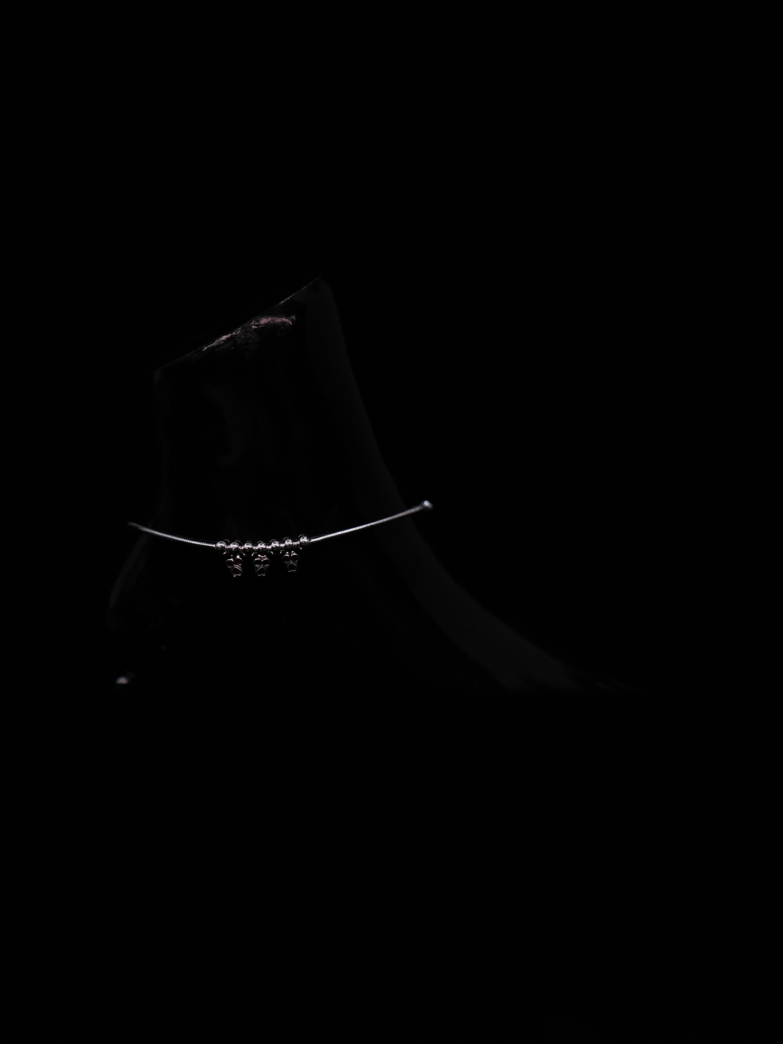 Clipping Beaded Anklets
